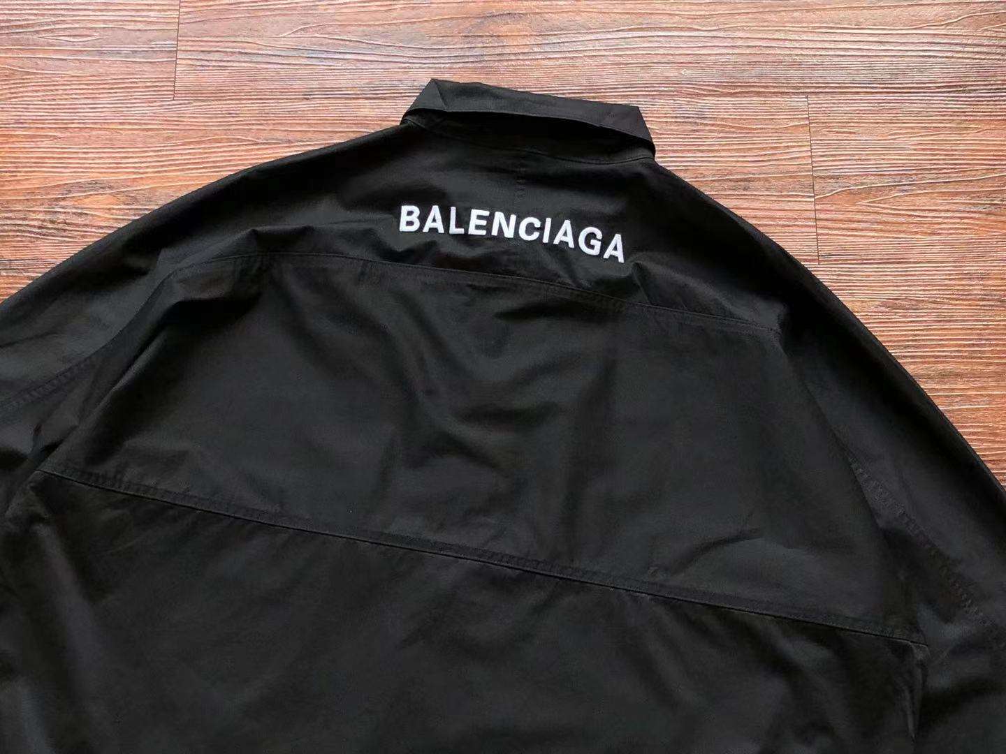 Z1386 Chaqueta Balenciaga Black Edition – BB23 - Imagen 6