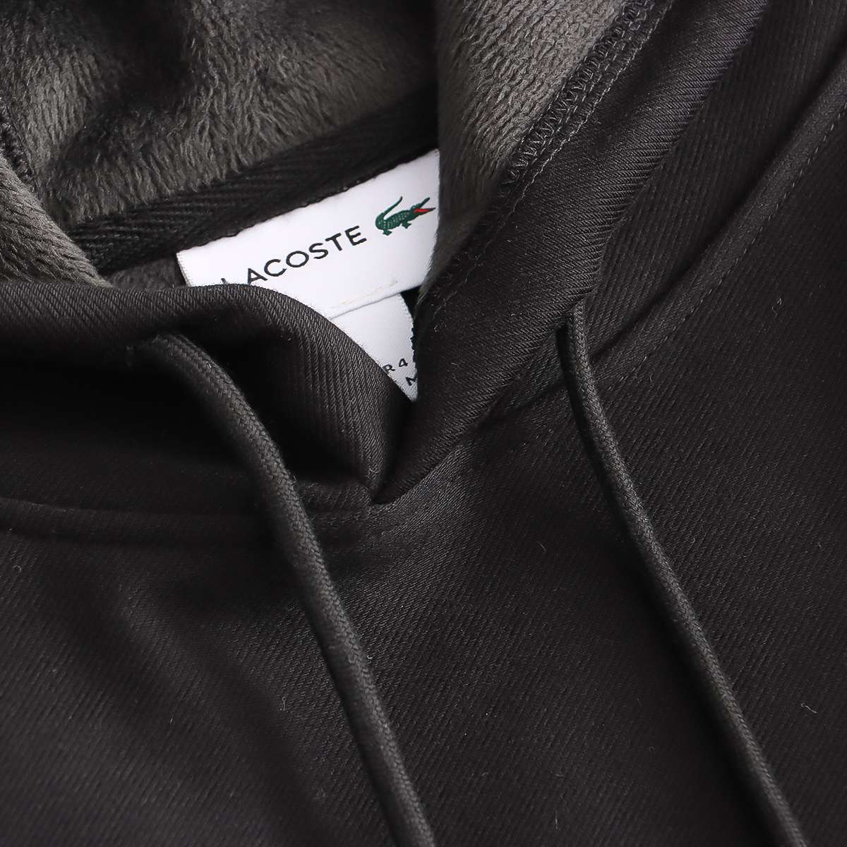 Z2473 Sudadera Lacoste – SS23 Negra - Imagen 6
