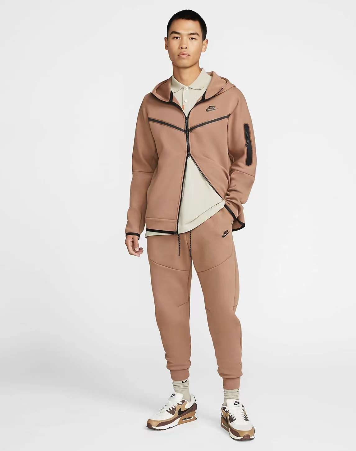 Z1562 Chándal Nike Tech Fleece Beige