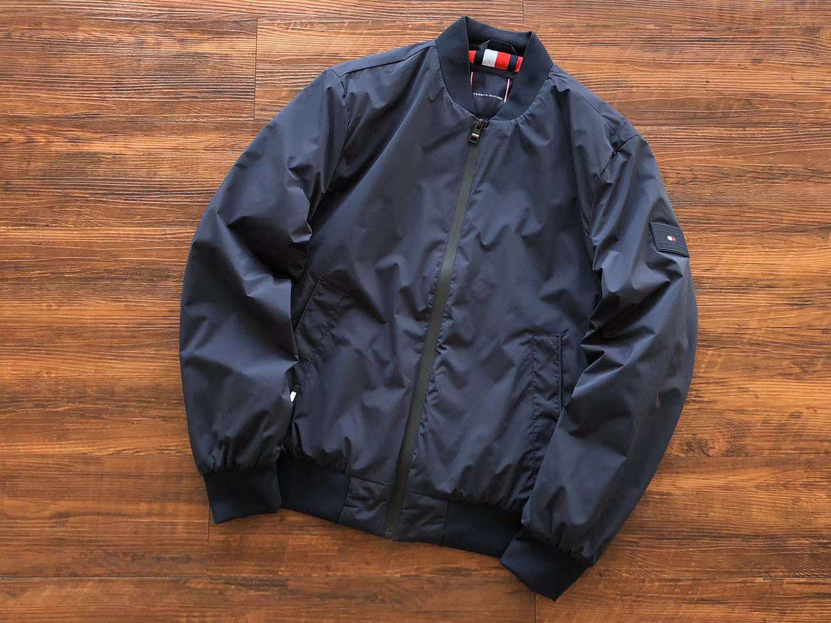 Z1322 Cazadora Bomber Tech Essentials Tommy Hilfiger - Imagen 9